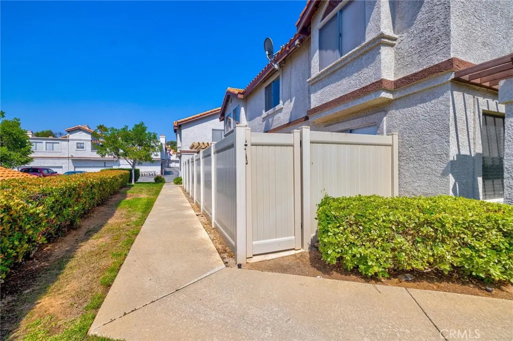 24232 Sylvan Glen Road A, Diamond Bar, California 91765 home-pic-3