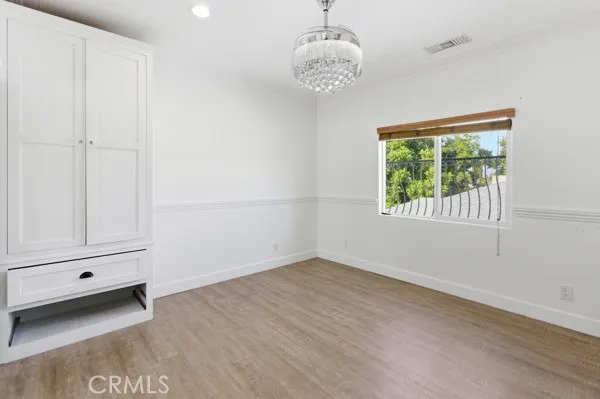 5048 Hesperia, Encino, California 91316