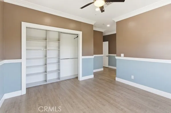 5048 Hesperia, Encino, California 91316