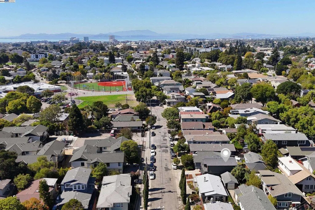 354 49th, Oakland, California 94609 home-pic-38