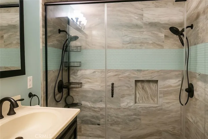 Private bathroom for 2nd primary bedroom