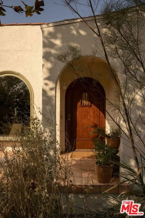 4179 S Van Ness Avenue, Los Angeles, California 90062 home-pic-2