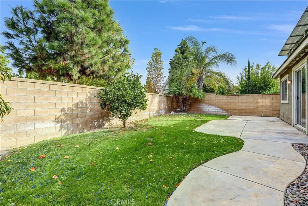 17108 Red Ash Court, Fontana, California 92337 home-pic-27