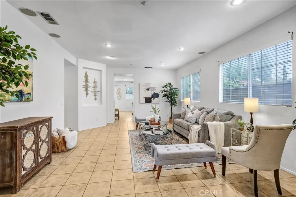 17108 Red Ash Court, Fontana, California 92337 home-pic-3