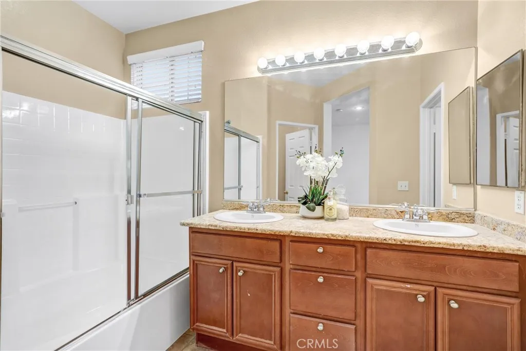 17108 Red Ash Court, Fontana, California 92337 home-pic-17