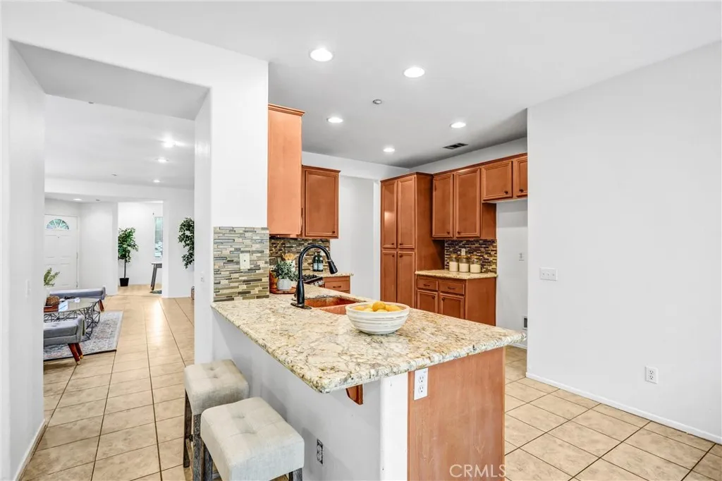 17108 Red Ash Court, Fontana, California 92337 home-pic-12
