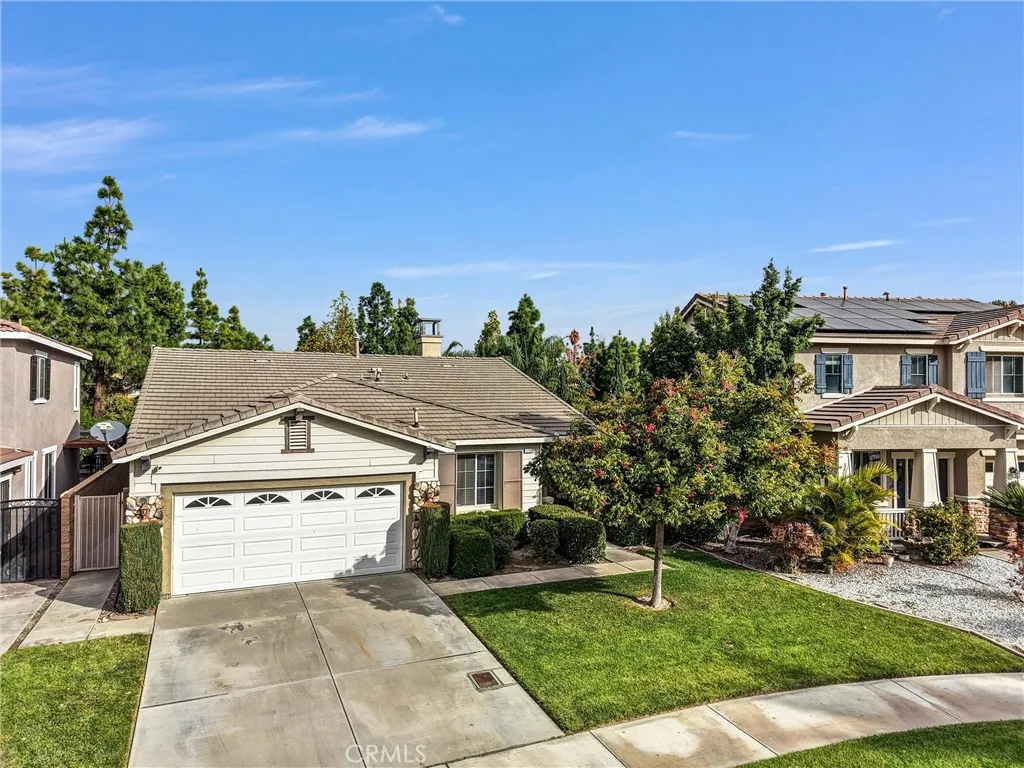 17108 Red Ash Court, Fontana, California 92337 home-pic-37