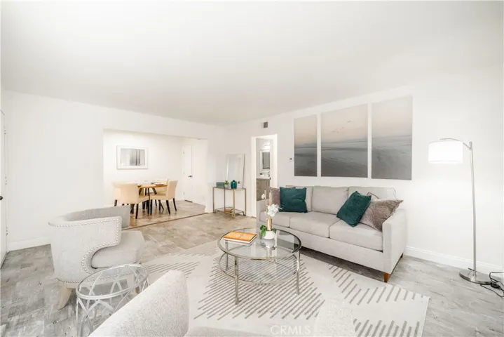 46 Echo Run 16, Irvine, California 92614