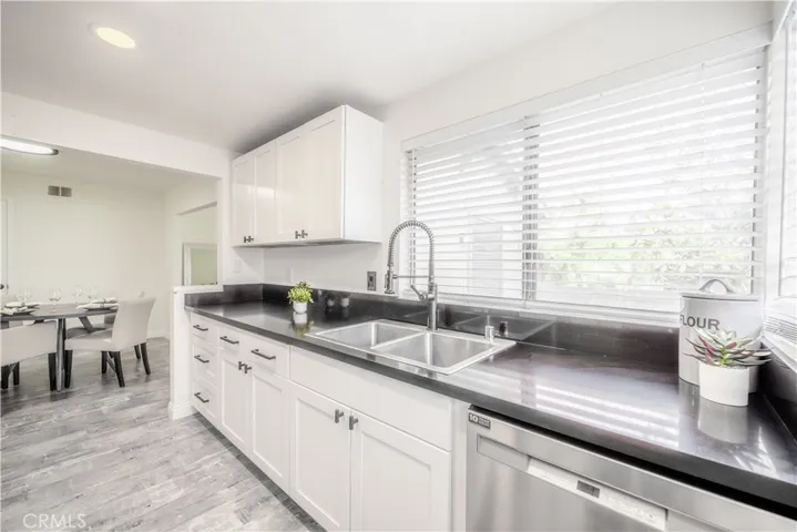 46 Echo Run 16, Irvine, California 92614