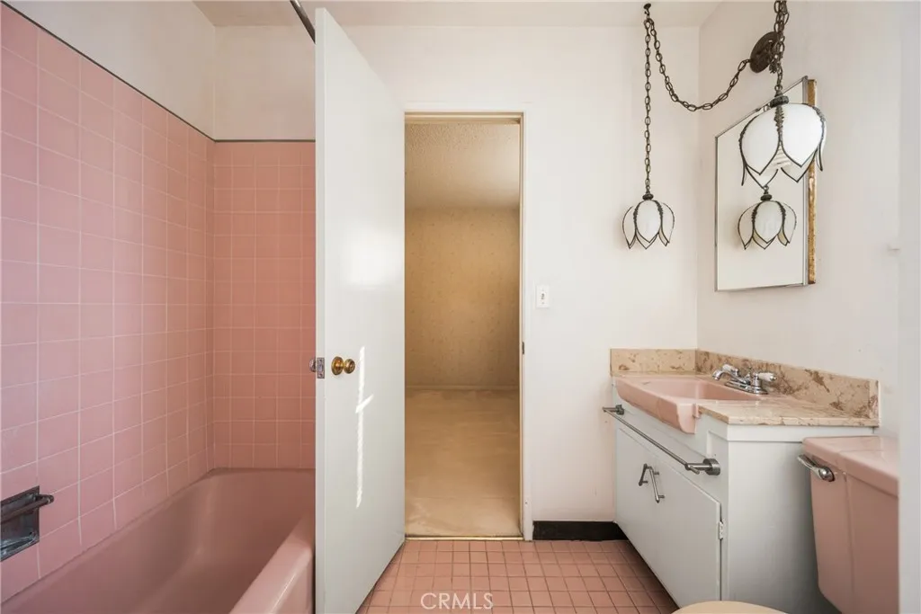 1531 W Doris, Anaheim, California 92802 home-pic-37