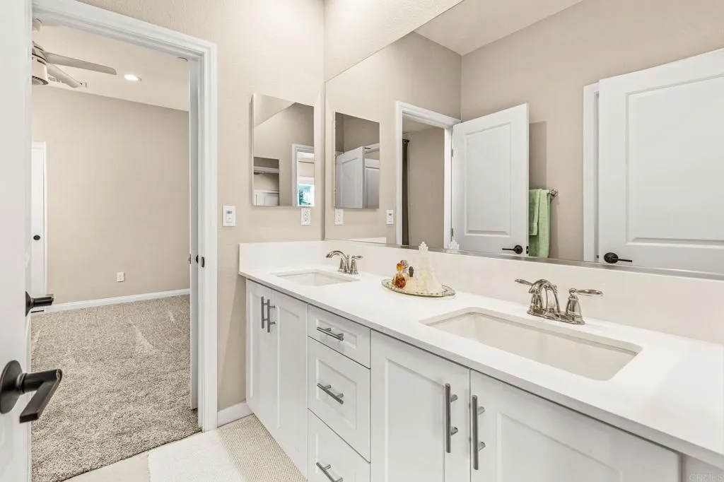 2880 Livery Place, Escondido, California 92029 home-pic-23