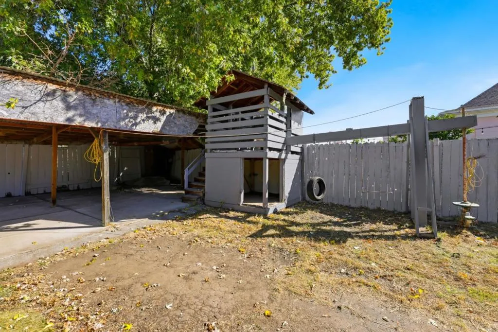 2504 E 24th Street, Oakland, California 94601 home-pic-38