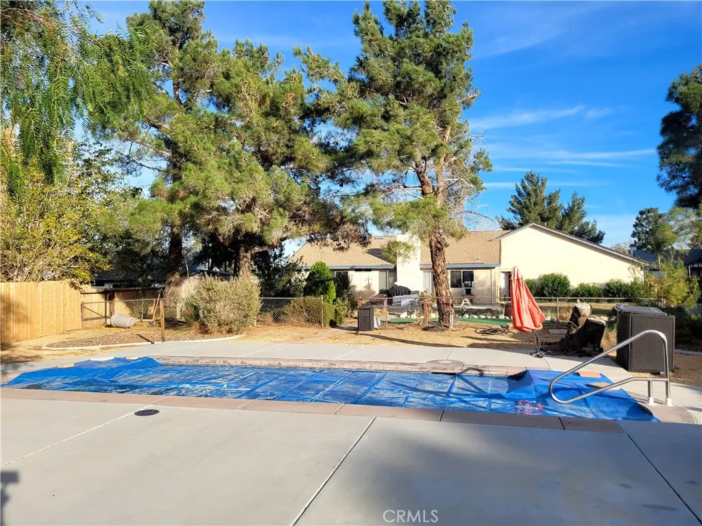 11584 Maple Valley, Victorville, California 92392 home-pic-21