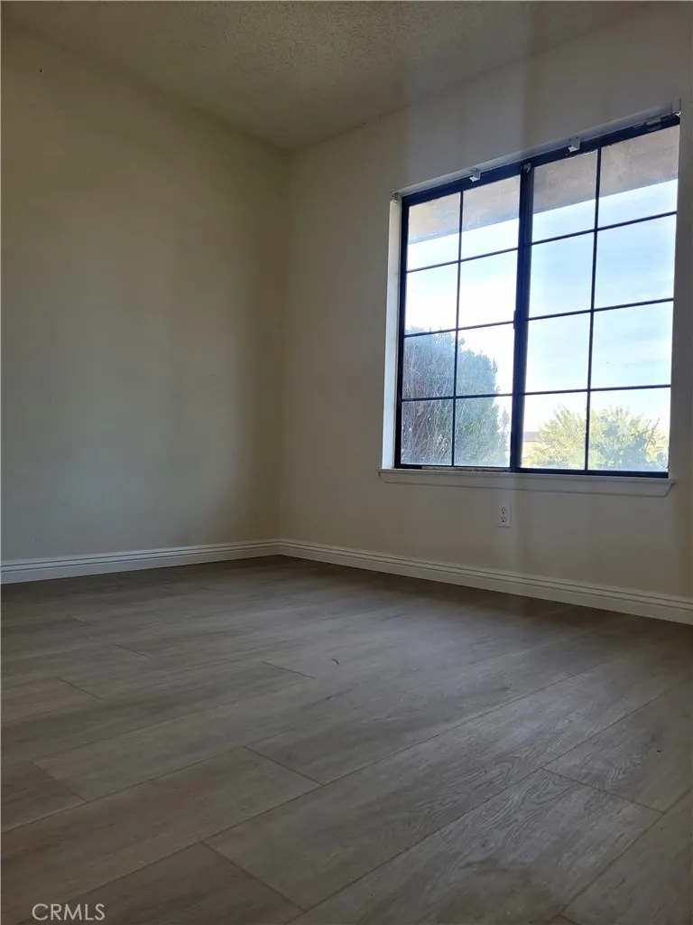 11584 Maple Valley, Victorville, California 92392 home-pic-18