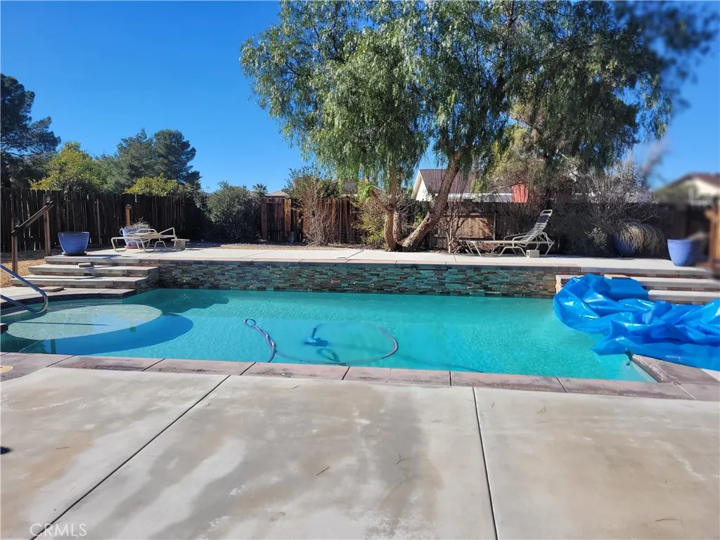 11584 Maple Valley, Victorville, California 92392 home-pic-22