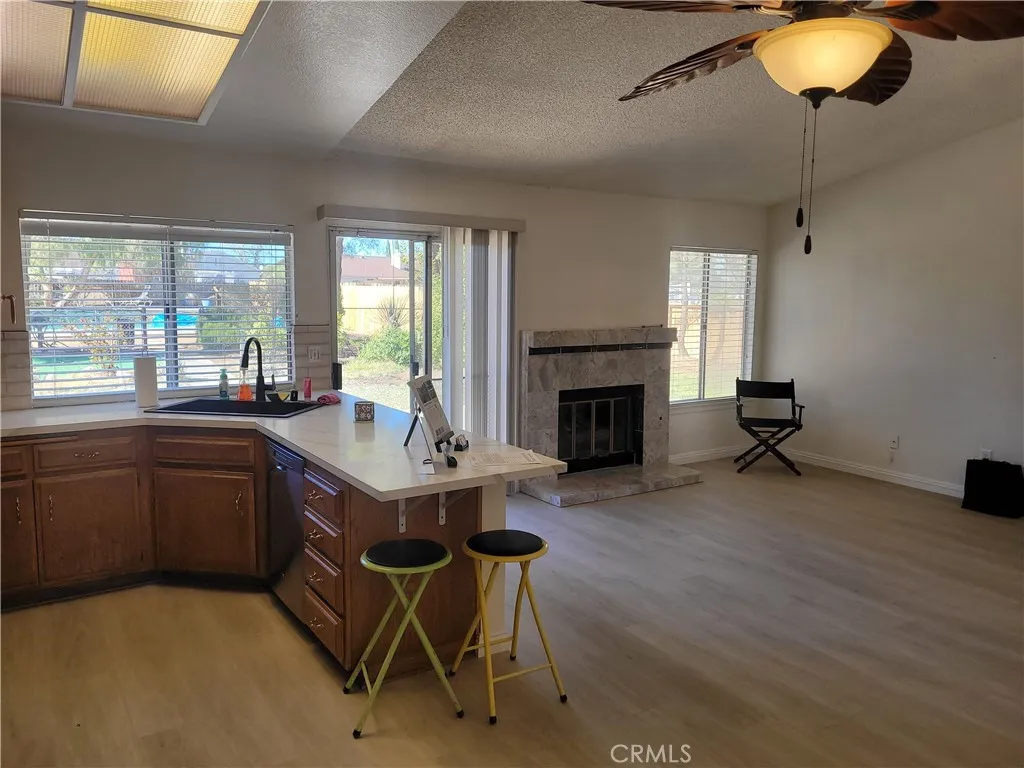 11584 Maple Valley, Victorville, California 92392 home-pic-8