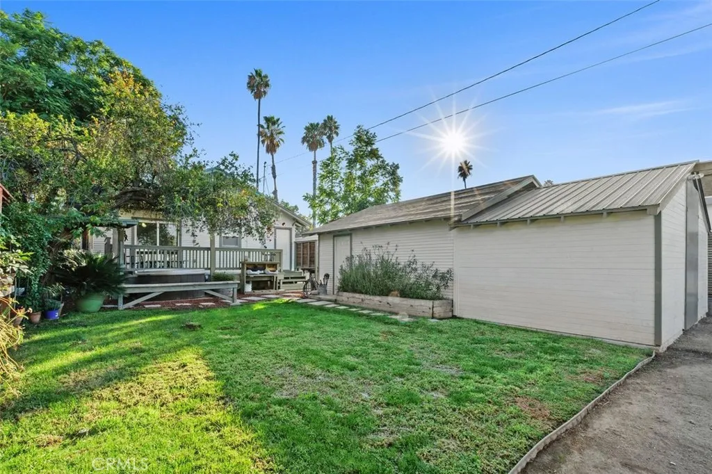 1981 1981 Marlborough Avenue, Riverside, California 92507 home-pic-25