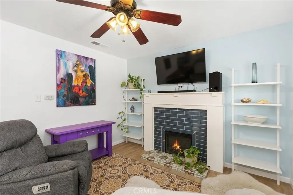 1981 1981 Marlborough Avenue, Riverside, California 92507 home-pic-5