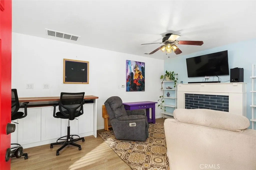 1981 1981 Marlborough Avenue, Riverside, California 92507 home-pic-4