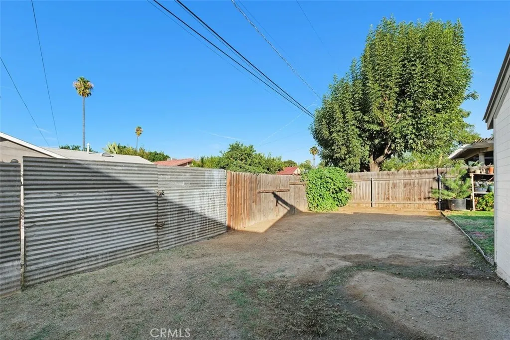 1981 1981 Marlborough Avenue, Riverside, California 92507 home-pic-26