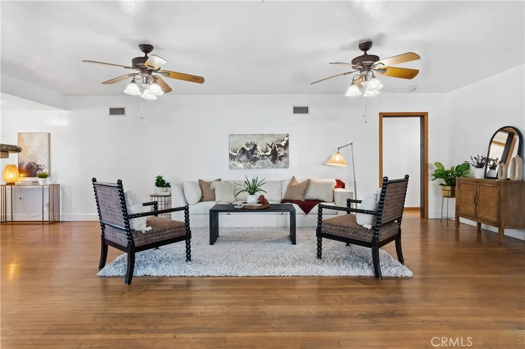 603 W Cully, Orange, California 92865 home-pic-1
