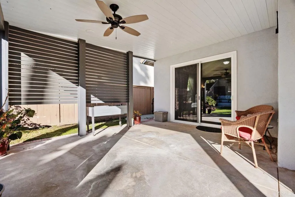 1829 Shadowood Circle, Vista, California 92081 home-pic-19