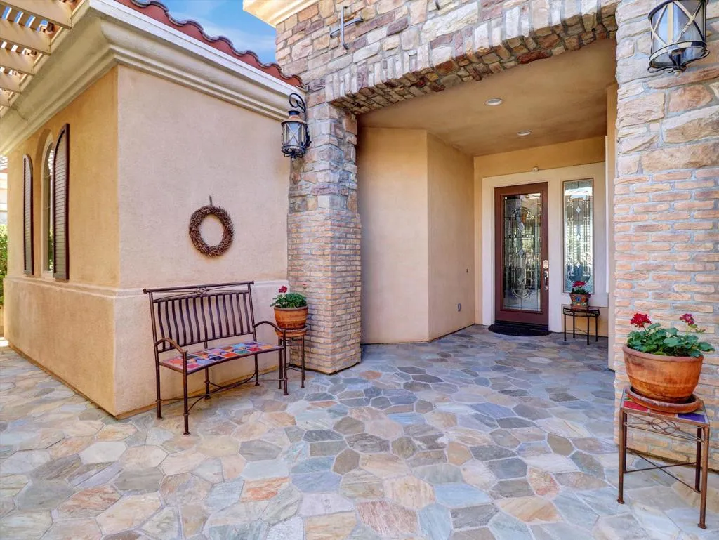 81157 Avenida Los Circos, Indio, California 92203 home-pic-7
