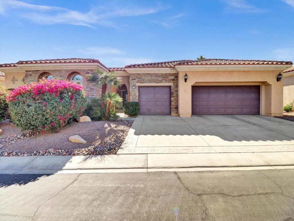 81157 Avenida Los Circos, Indio, California 92203 home-pic-4