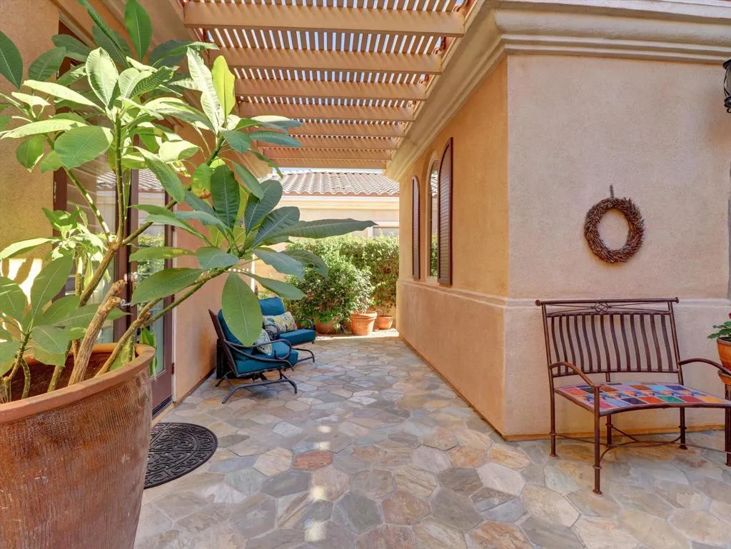 81157 Avenida Los Circos, Indio, California 92203 home-pic-10