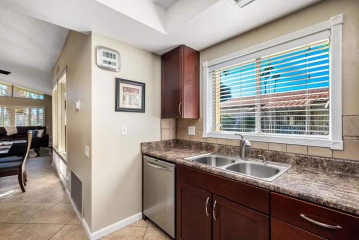 23-web-or-mls-DPCochran_OPMG_1125_023