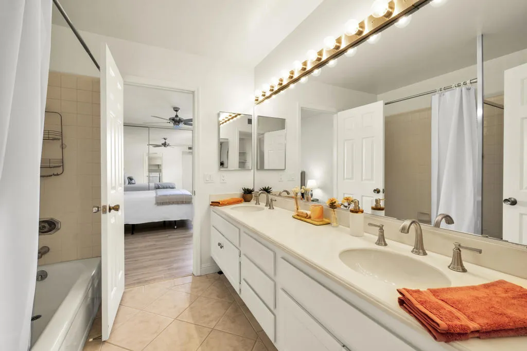 289 Castellana N, Palm Desert, California 92260 home-pic-25