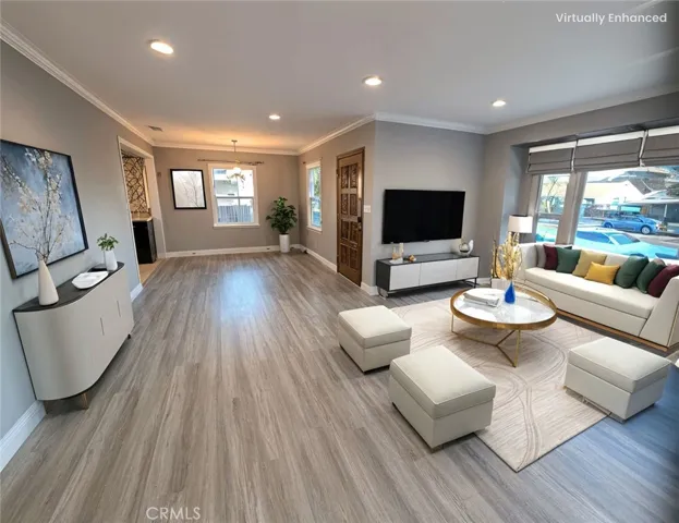 Virtually enhanced Living Room