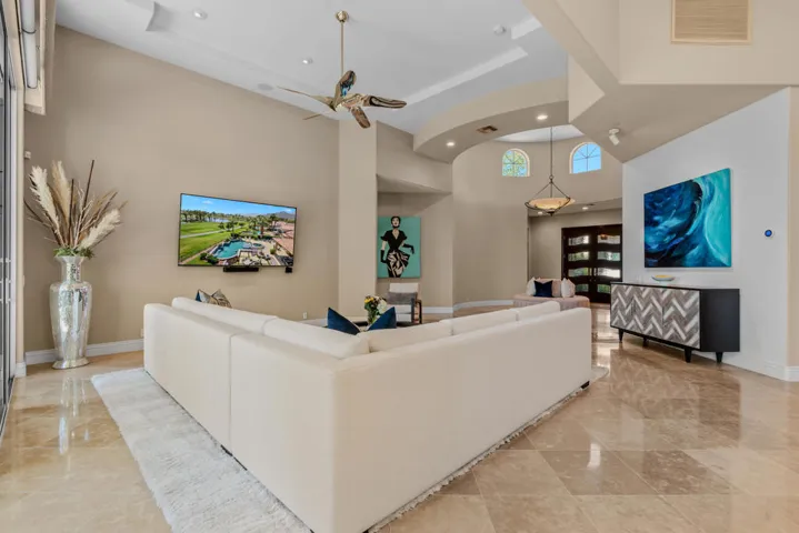 19-49568 Via Conquistador-3