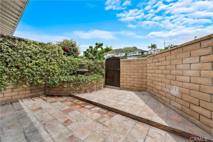 7 Blue Lagoon, Laguna Beach, California 92651