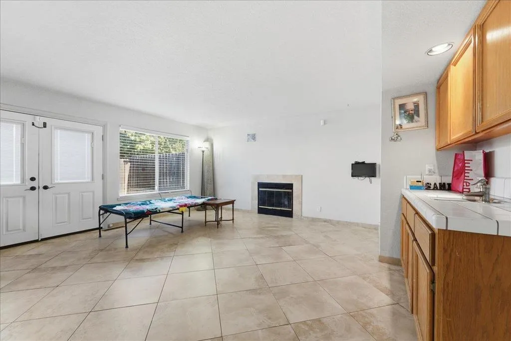 215 June Court, Watsonville, California 95076 home-pic-29