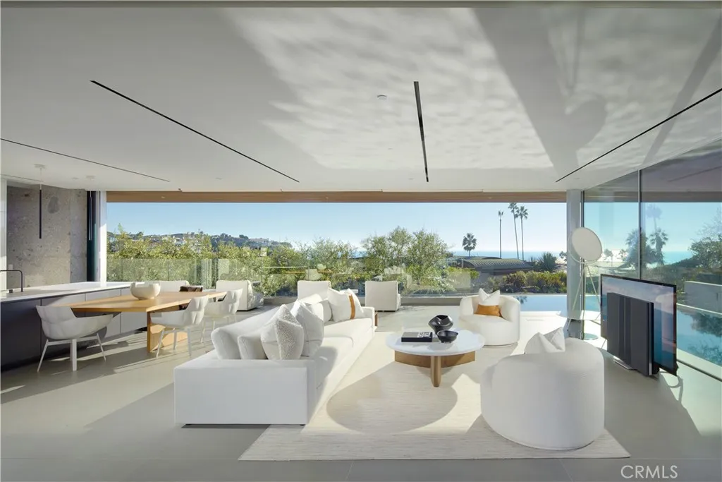 2460 Monaco, Laguna Beach, California 92651 home-pic-16