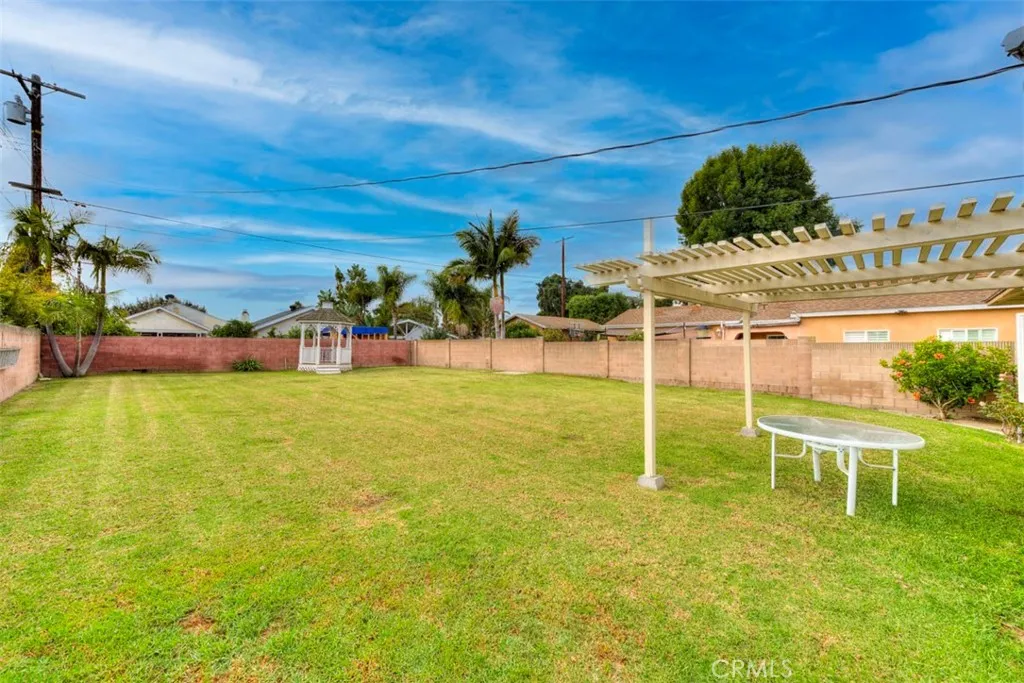 9244 Gardendale, Bellflower, California 90706 home-pic-2