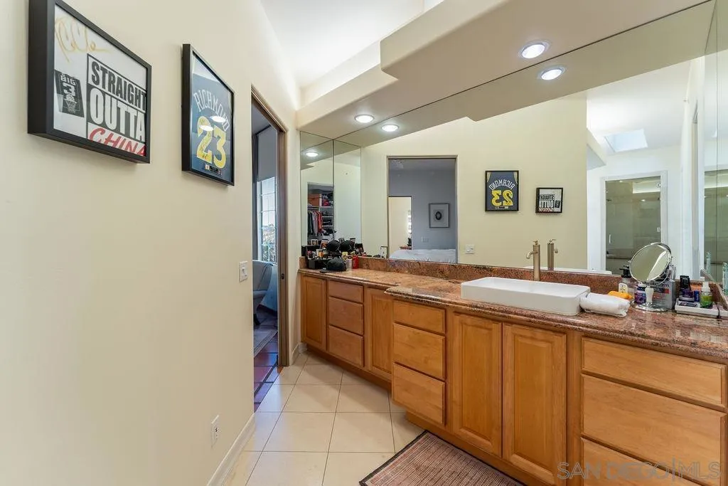 28751 Sandhurst Way, Escondido, California 92026 home-pic-42