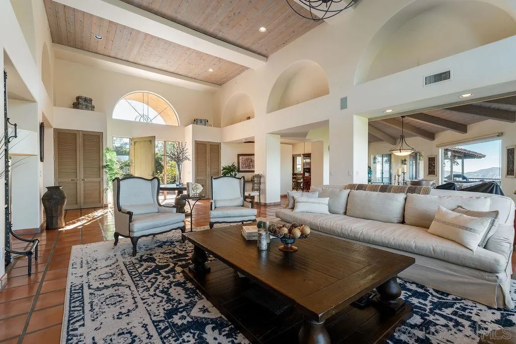 28751 Sandhurst Way, Escondido, California 92026 home-pic-3