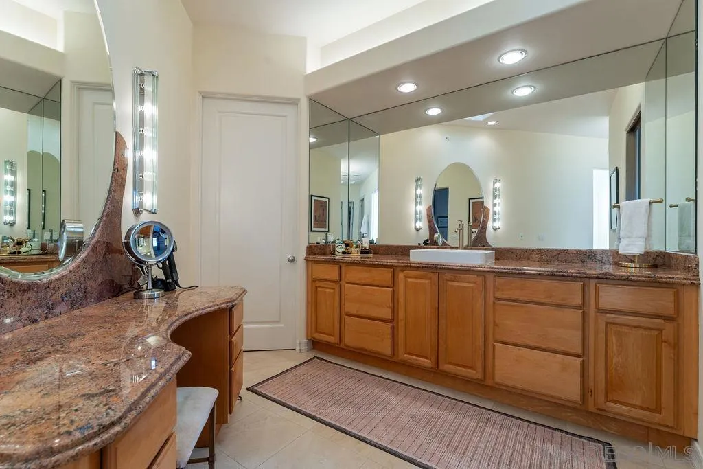 28751 Sandhurst Way, Escondido, California 92026 home-pic-40