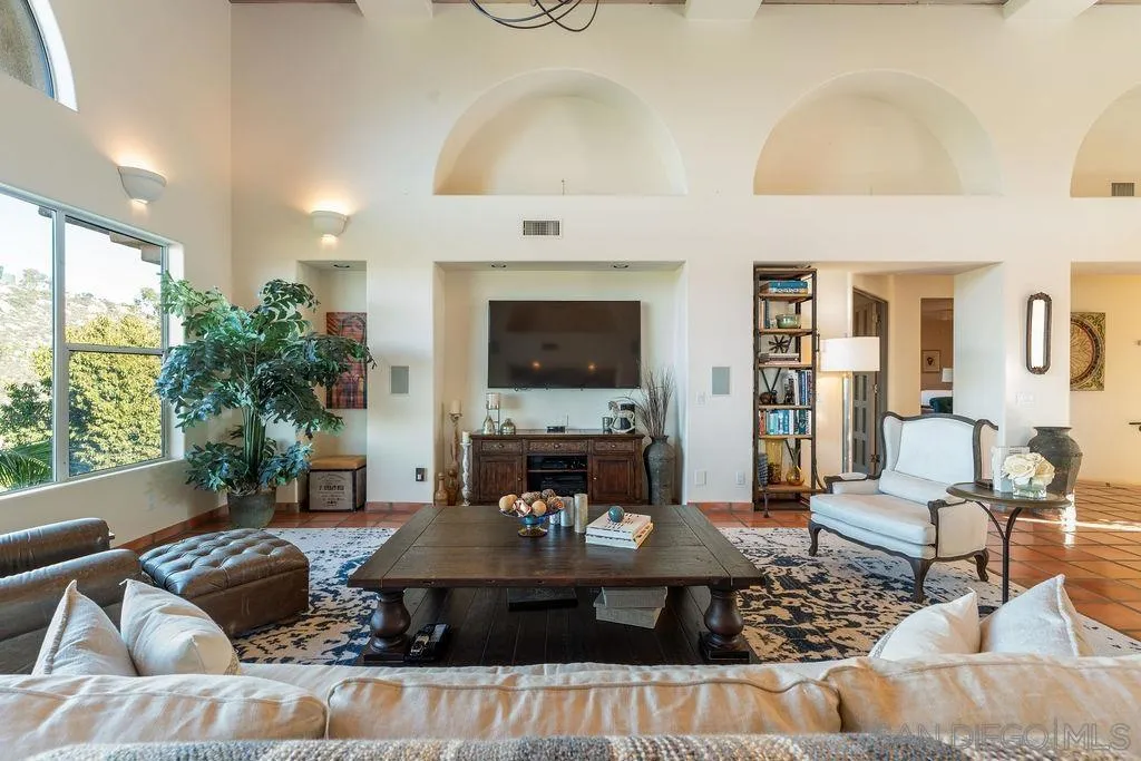 28751 Sandhurst Way, Escondido, California 92026 home-pic-6