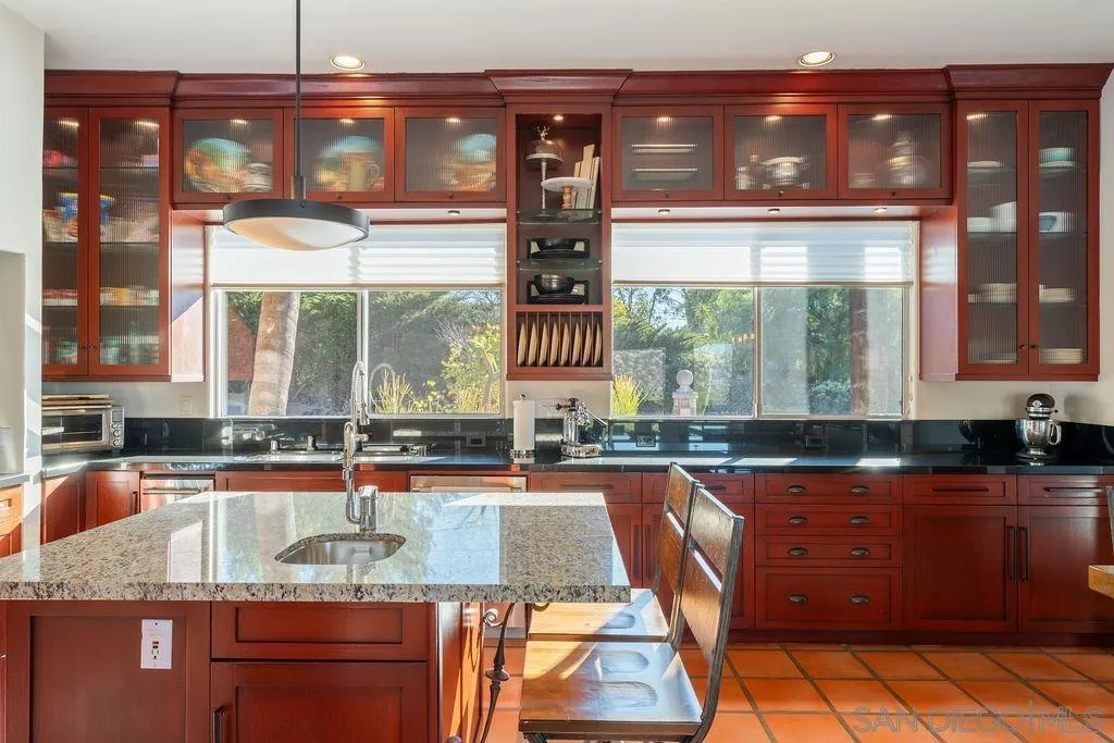 28751 Sandhurst Way, Escondido, California 92026 home-pic-10