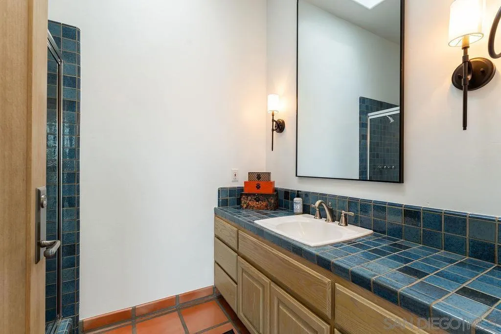 28751 Sandhurst Way, Escondido, California 92026 home-pic-21
