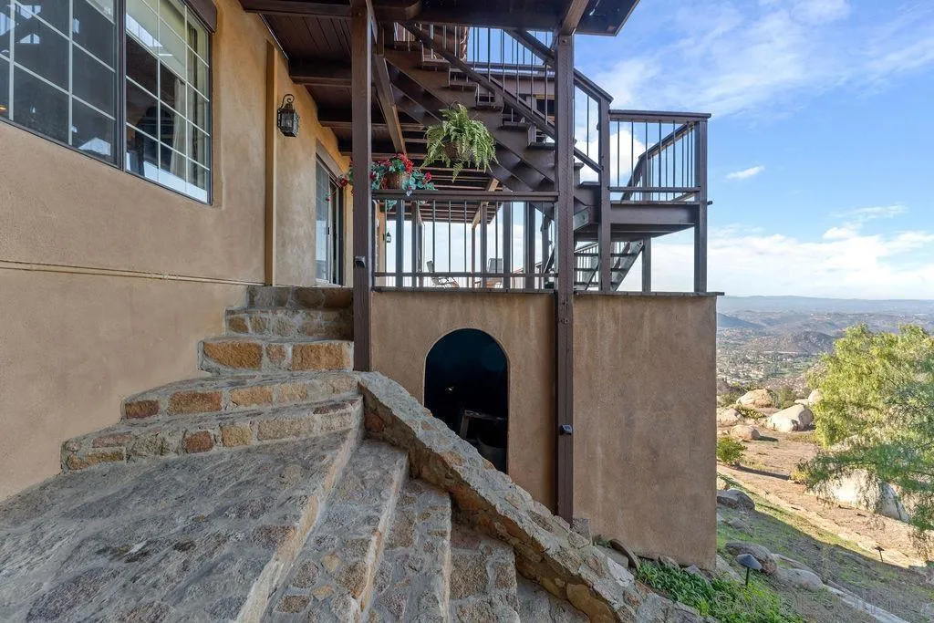 28751 Sandhurst Way, Escondido, California 92026 home-pic-33
