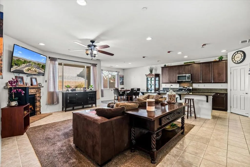 84392 Rodine Avenue, Indio, California 92203 home-pic-7