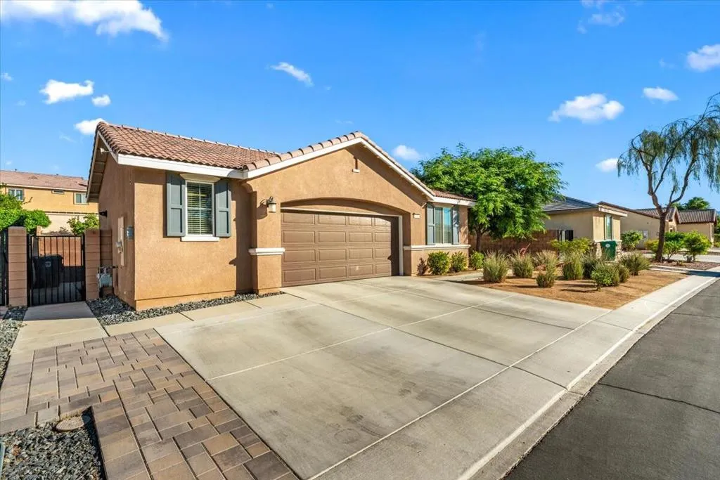 84392 Rodine Avenue, Indio, California 92203 home-pic-32