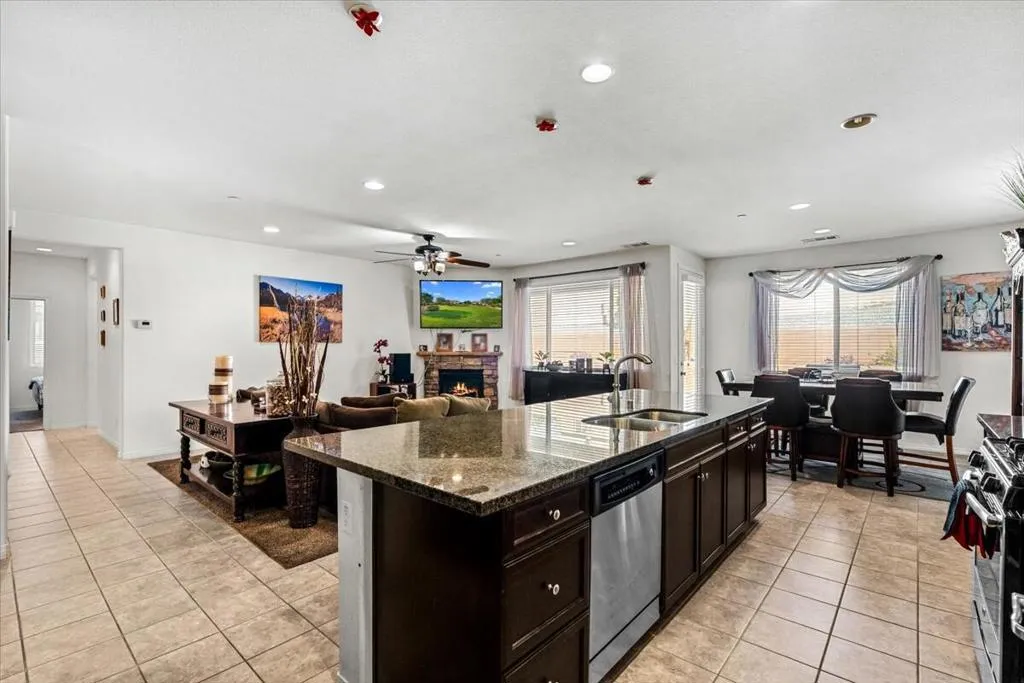 84392 Rodine Avenue, Indio, California 92203 home-pic-9