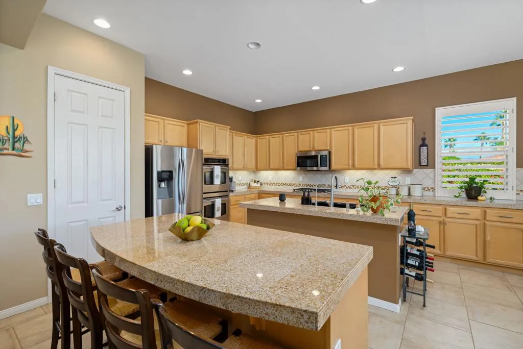 60590 Lace Leaf Court, La Quinta, California 92253 home-pic-15