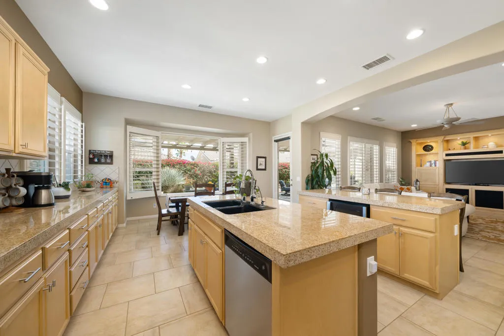 60590 Lace Leaf Court, La Quinta, California 92253 home-pic-17