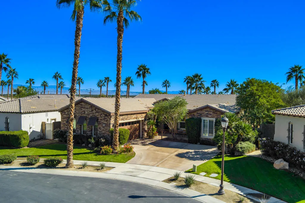 60590 Lace Leaf Court, La Quinta, California 92253 home-pic-0